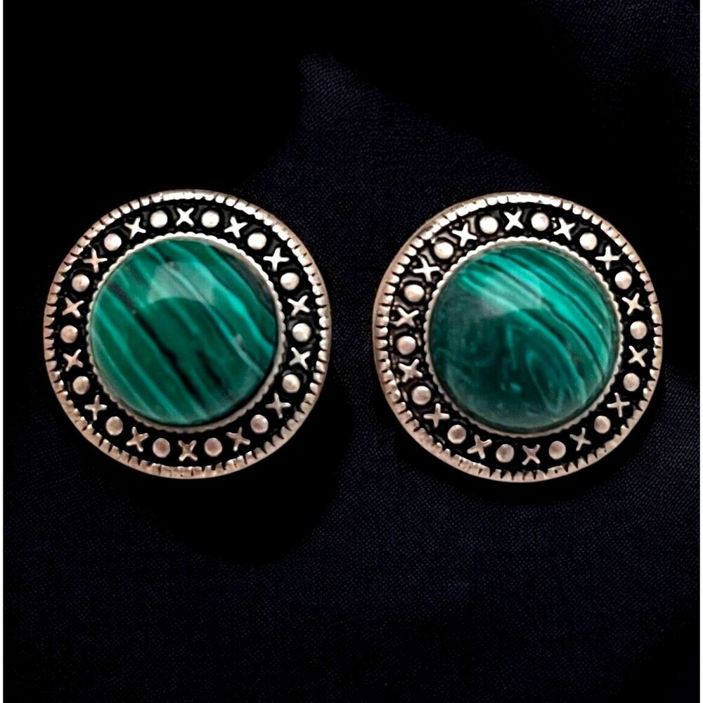 New Green Stone Earrings Semi Precious Pierced Studs - 11E